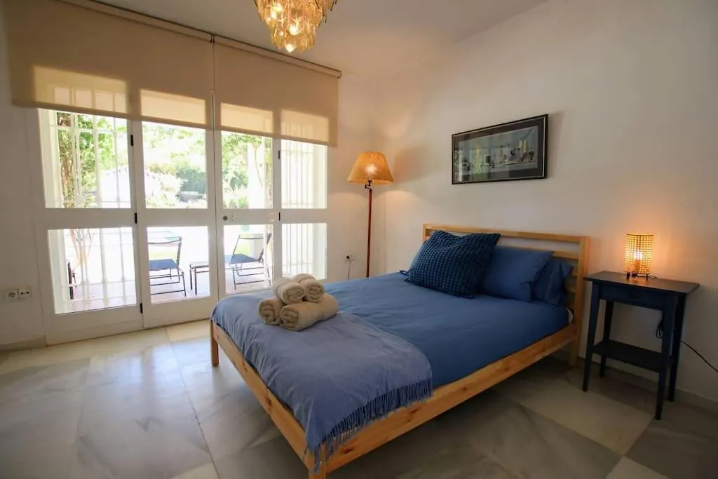בית נופש Alhaurín de la Torre Tess Villa Becerra ספרד