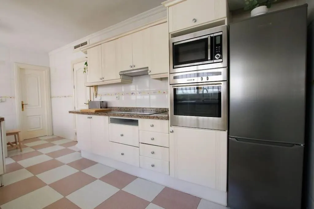 בית נופש Alhaurín de la Torre Tess Villa Becerra